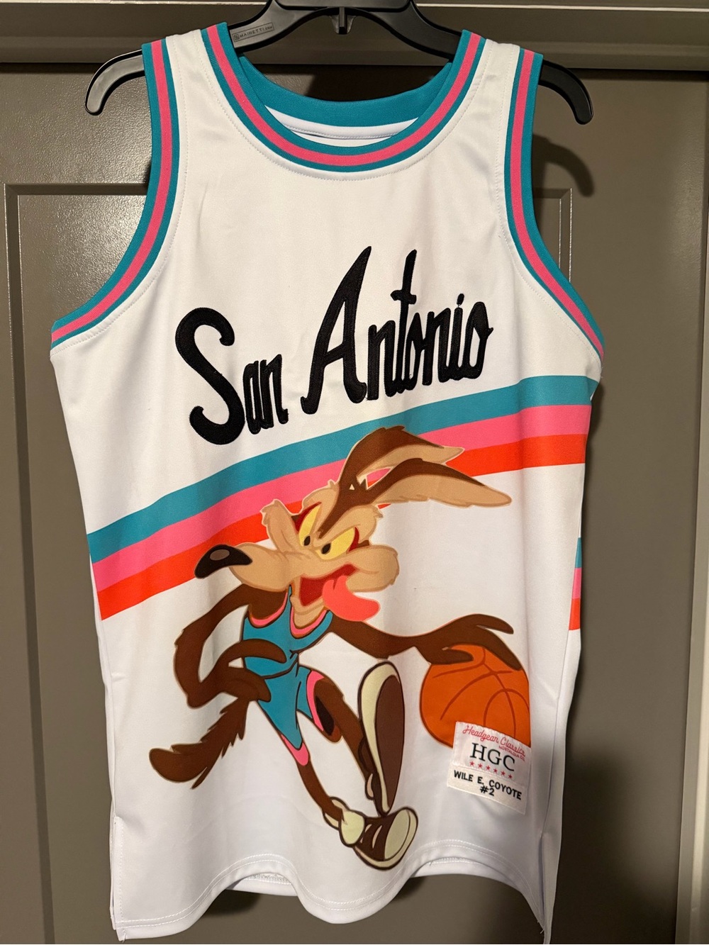 San Antonio Wile E. Coyote Retro Basketball Jersey - White/Teal/Pink